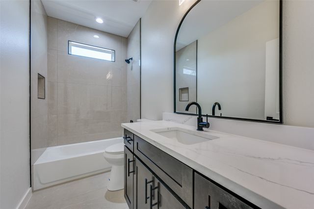 3324 Navaro Street, Dallas, TX 75212