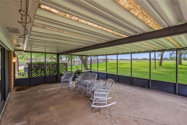 807 Standley Road, Madisonville, TX 77864