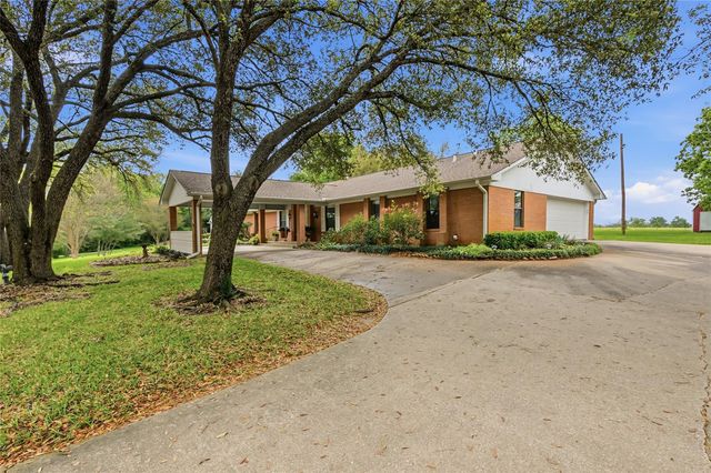 807 Standley Road, Madisonville, TX 77864