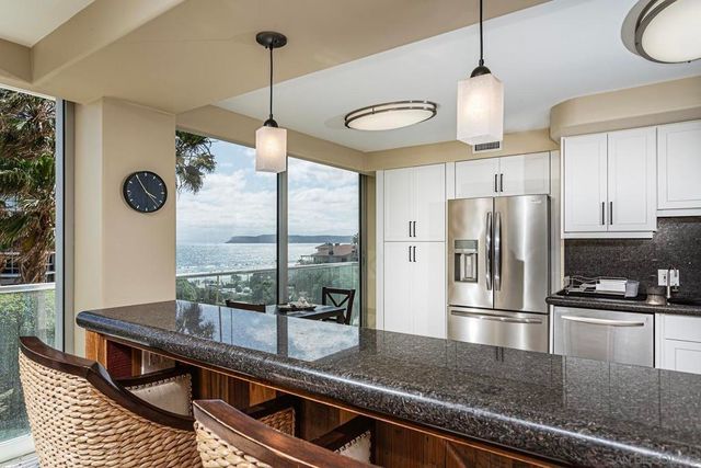 1710 Avenida Del Mundo 403, Coronado, CA 92118