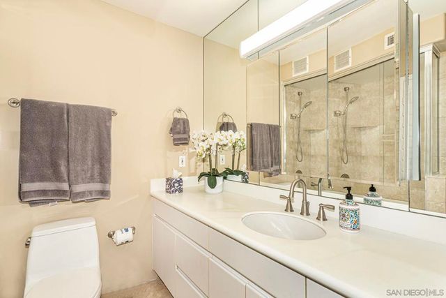 1710 Avenida Del Mundo 403, Coronado, CA 92118