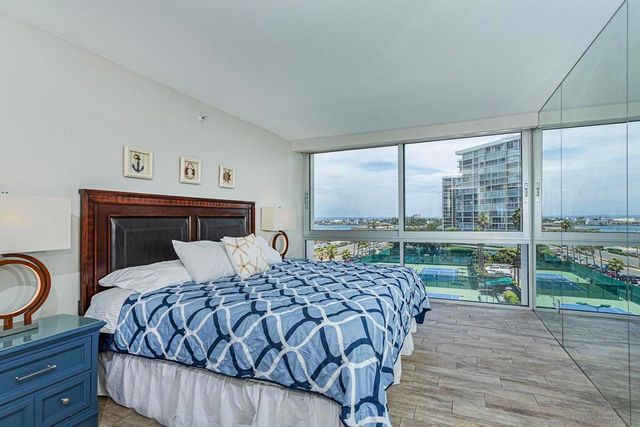 1710 Avenida Del Mundo 403, Coronado, CA 92118