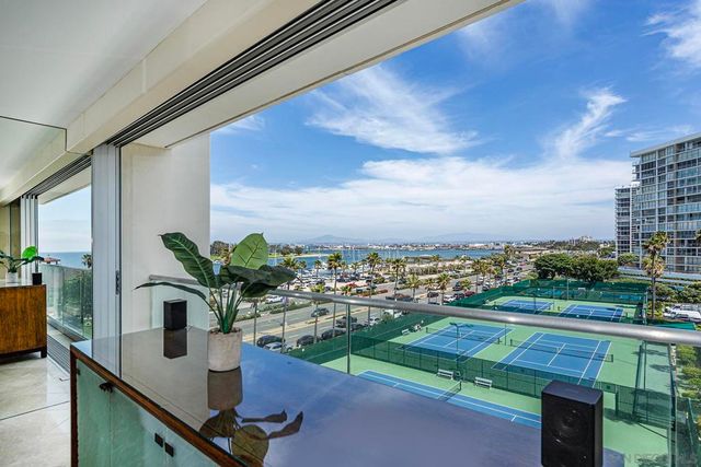 1710 Avenida Del Mundo 403, Coronado, CA 92118