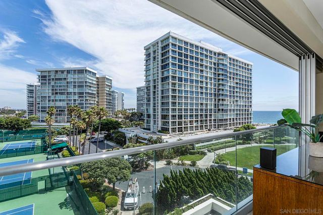 1710 Avenida Del Mundo 403, Coronado, CA 92118