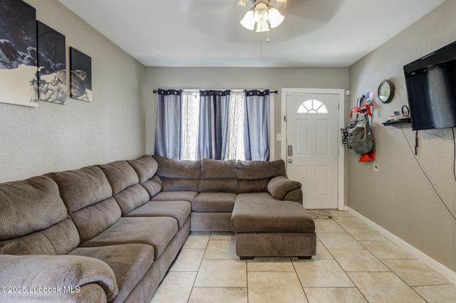 3221 1st Place, Lubbock, TX 79415