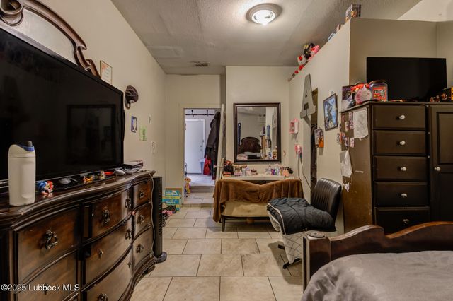 3221 1st Place, Lubbock, TX 79415