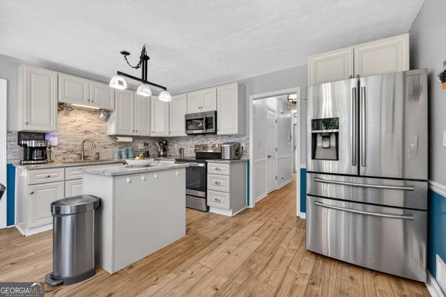 147 Thicket Trail, Mcdonough, GA 30252