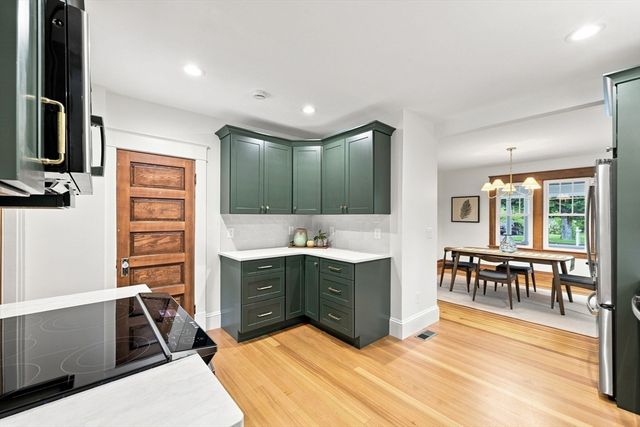 80 Milton St, Northampton, MA 01062