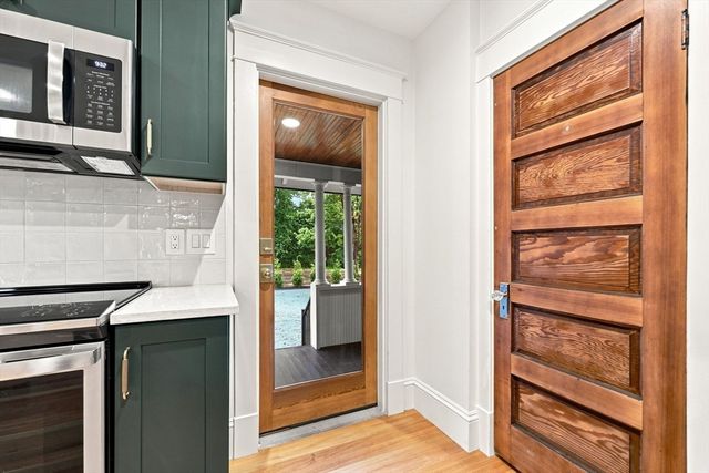 80 Milton St, Northampton, MA 01062