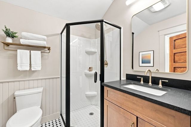 80 Milton St, Northampton, MA 01062
