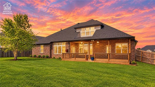 743 Saffron Avenue, Tontitown, AR 72762