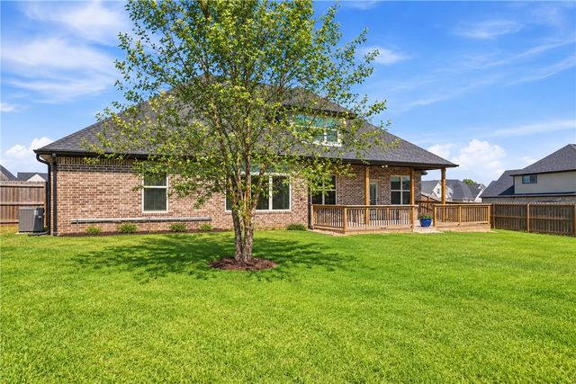 743 Saffron Avenue, Tontitown, AR 72762