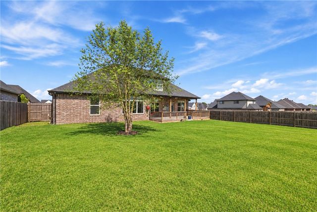 743 Saffron Avenue, Tontitown, AR 72762