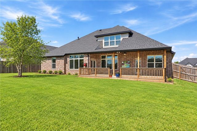 743 Saffron Avenue, Tontitown, AR 72762
