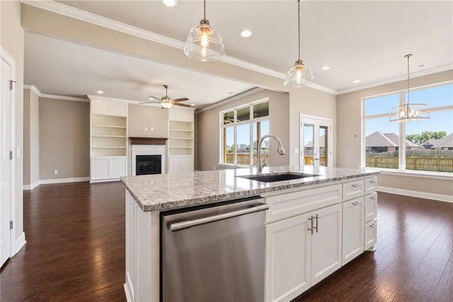 743 Saffron Avenue, Tontitown, AR 72762