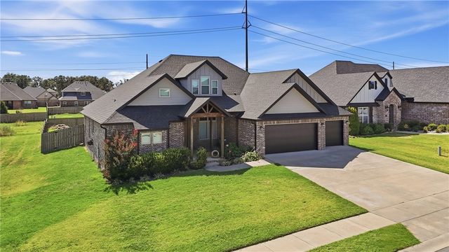 743 Saffron Avenue, Tontitown, AR 72762
