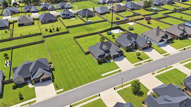 743 Saffron Avenue, Tontitown, AR 72762