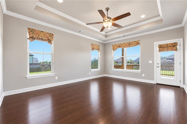 743 Saffron Avenue, Tontitown, AR 72762