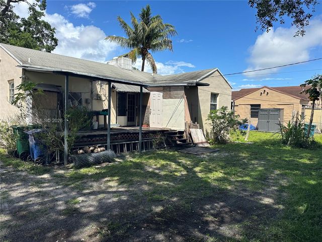 900 NW 75th St, Miami, FL 33150