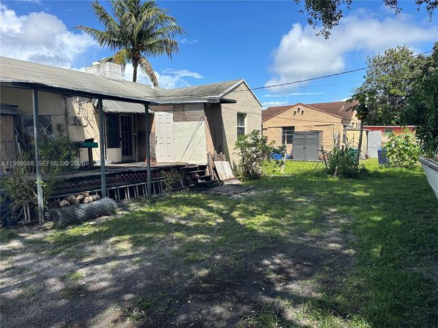 900 NW 75th St, Miami, FL 33150