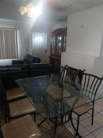 900 NW 75th St, Miami, FL 33150