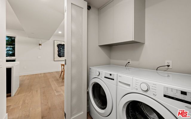 505 S Barrington Avenue 208, Los Angeles, CA 90049