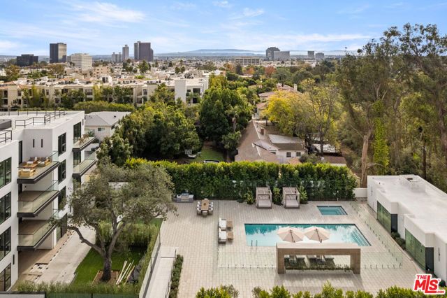 505 S Barrington Avenue 208, Los Angeles, CA 90049