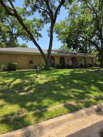 2517 Nantucket Drive, Sherman, TX 75092