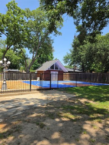 2517 Nantucket Drive, Sherman, TX 75092
