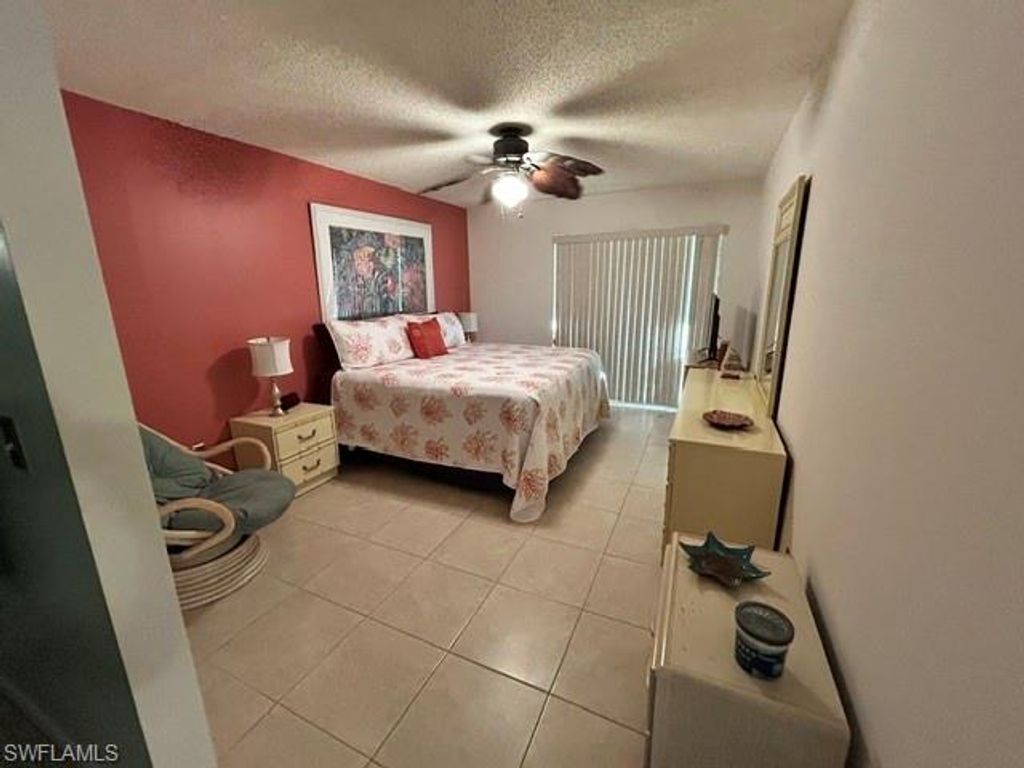 Image 21 of property listing at 620 Victoria DR 2, Cape Coral, FL 33904