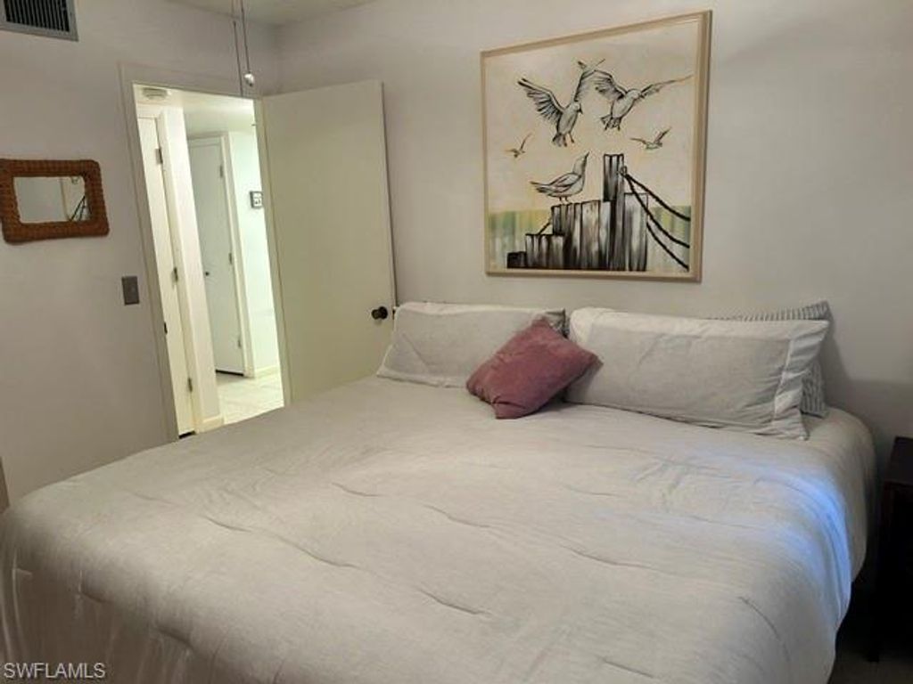 Image 29 of property listing at 620 Victoria DR 2, Cape Coral, FL 33904