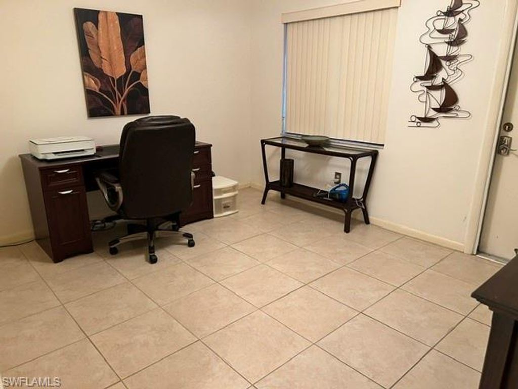 Image 31 of property listing at 620 Victoria DR 2, Cape Coral, FL 33904