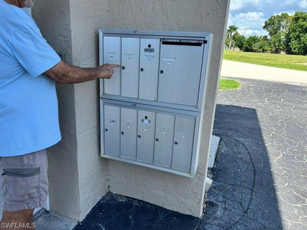 Image 40 of property listing at 620 Victoria DR 2, Cape Coral, FL 33904
