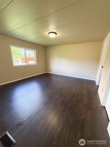 236 Gray Road, Toledo, WA 98591