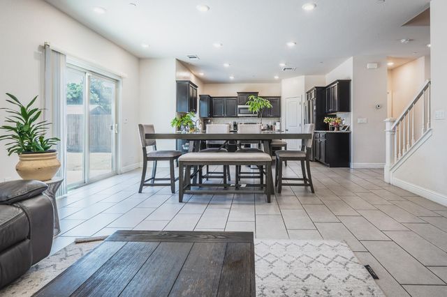 4102 Duncan Avenue, Clovis, CA 93619