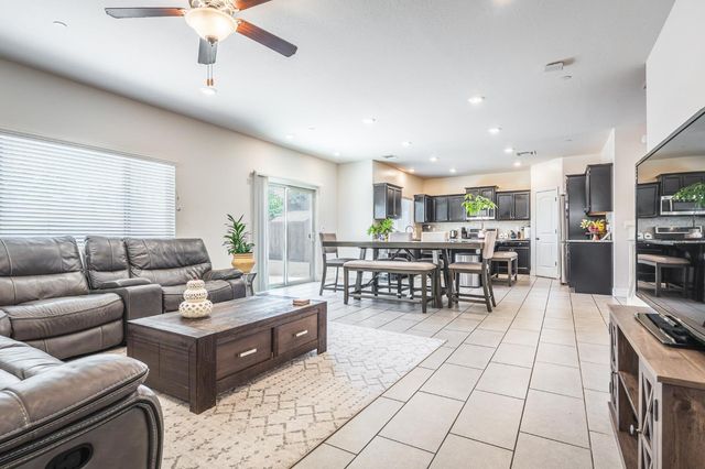 4102 Duncan Avenue, Clovis, CA 93619