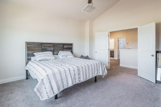 4102 Duncan Avenue, Clovis, CA 93619