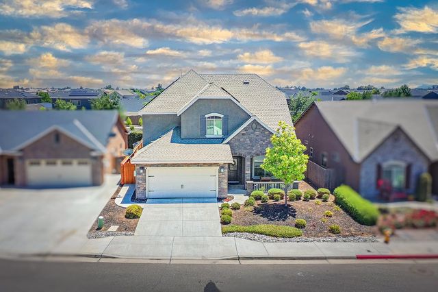 4102 Duncan Avenue, Clovis, CA 93619