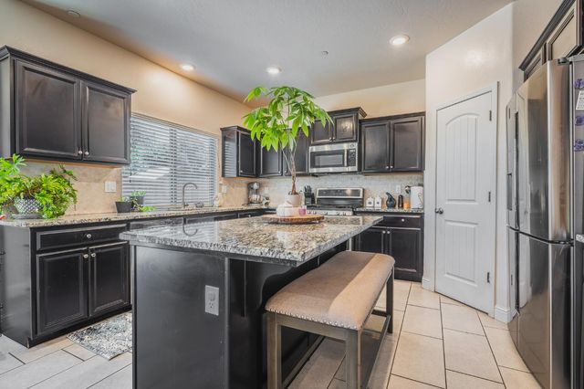 4102 Duncan Avenue, Clovis, CA 93619