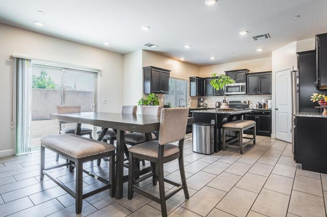 4102 Duncan Avenue, Clovis, CA 93619