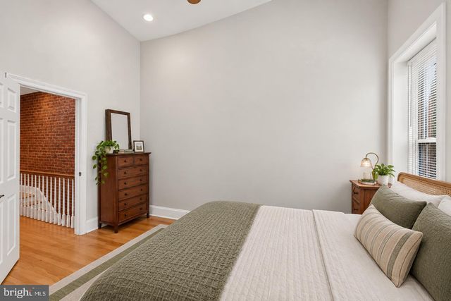 251 8TH ST NE, Washington, DC 20002