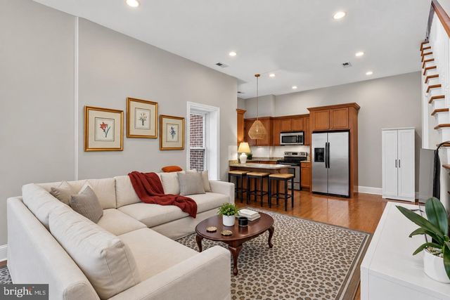 251 8TH ST NE, Washington, DC 20002