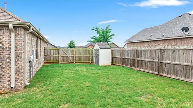 1280 General McCrae Drive, Prairie Grove, AR 72753