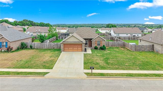 1280 General McCrae Drive, Prairie Grove, AR 72753