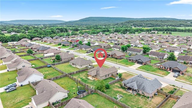 1280 General McCrae Drive, Prairie Grove, AR 72753