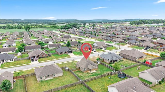 1280 General McCrae Drive, Prairie Grove, AR 72753