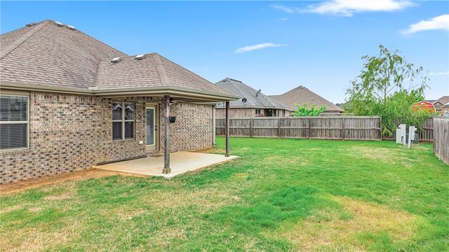 1280 General McCrae Drive, Prairie Grove, AR 72753