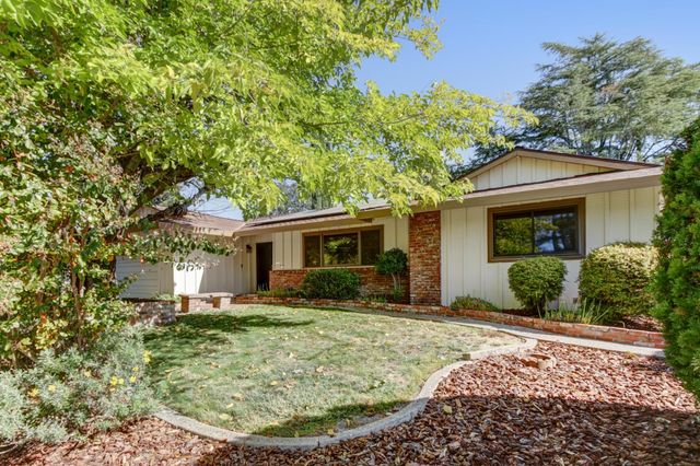 4765 Kennedy Ct, Rocklin, CA 95677