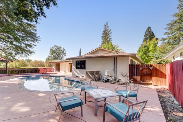 4765 Kennedy Ct, Rocklin, CA 95677