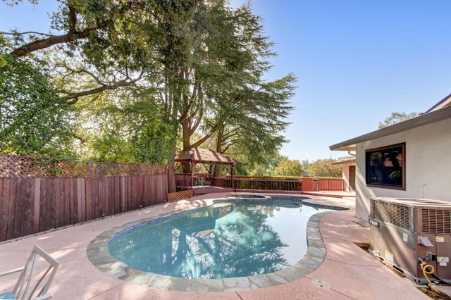 4765 Kennedy Ct, Rocklin, CA 95677
